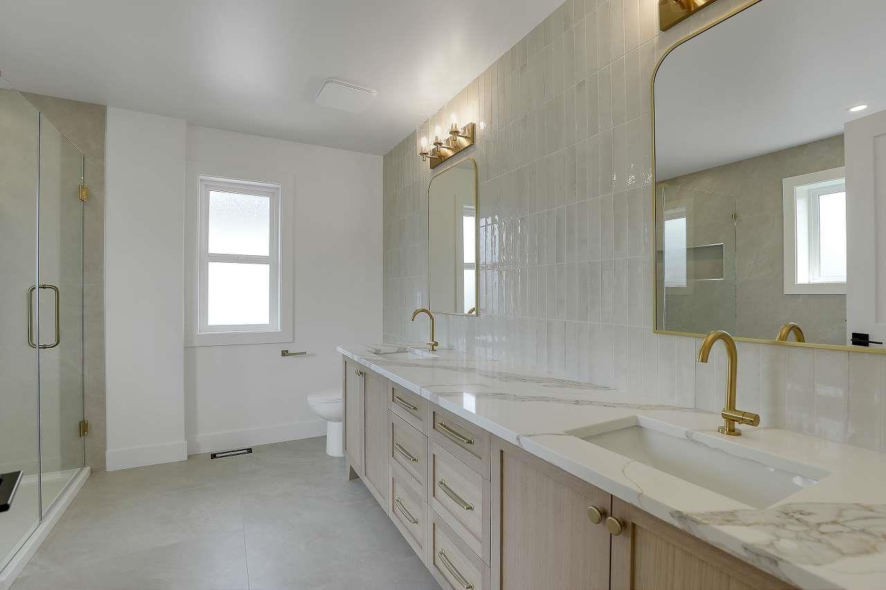 Photo 31 of 19678 75 Avenue, Langley BC