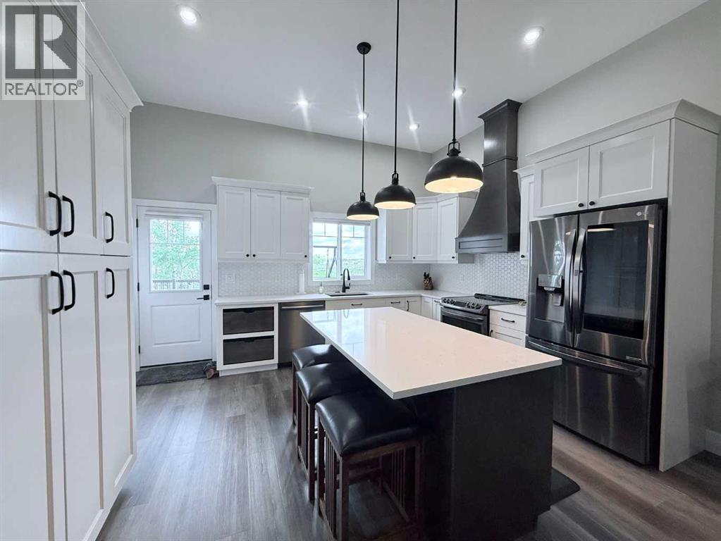 Photo 8 of 10641 66 Avenue, Grande Prairie AB