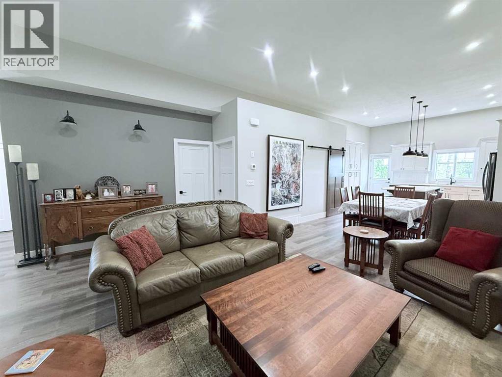 Photo 5 of 10641 66 Avenue, Grande Prairie AB