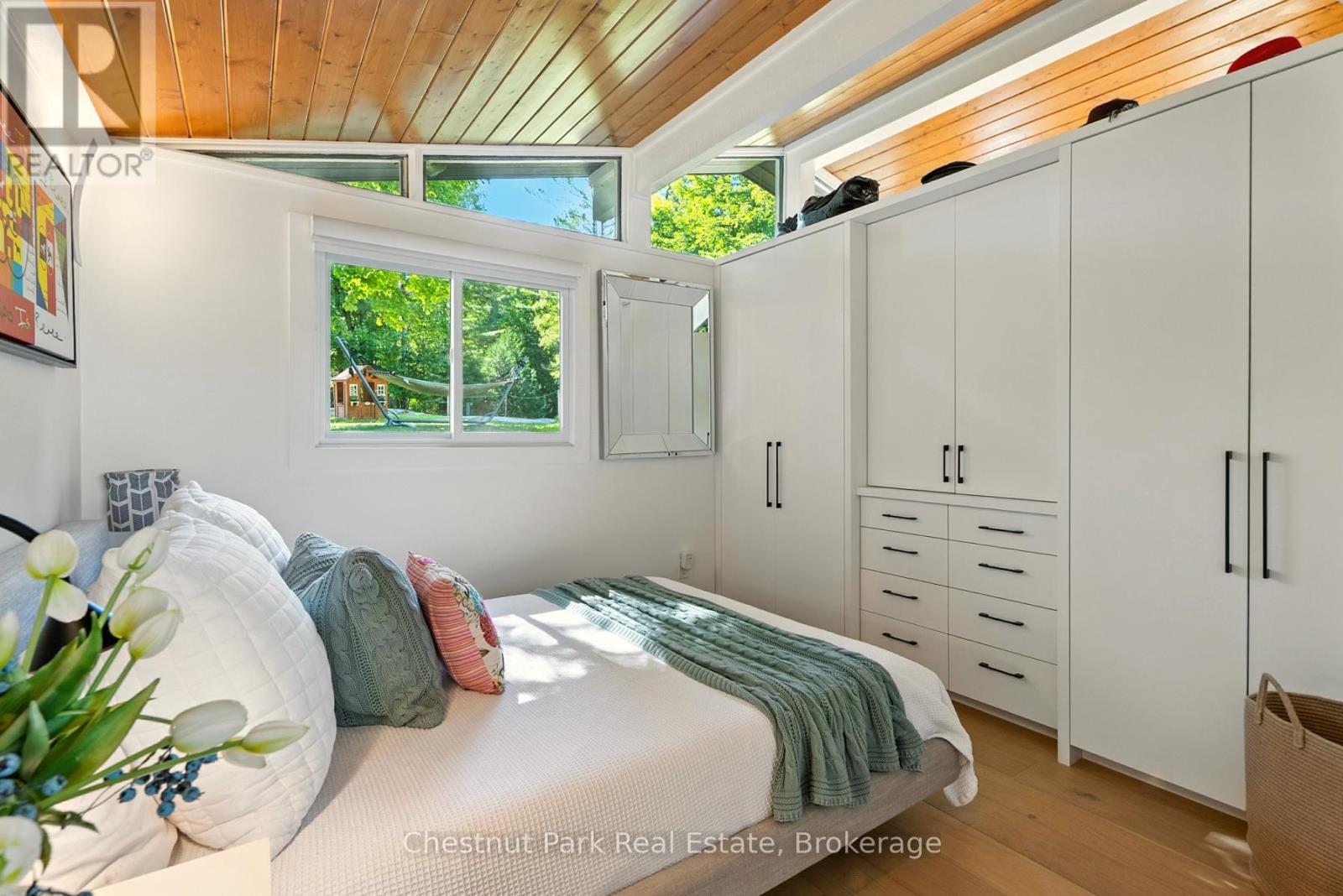 Photo 24 of 8 1140 Cowan Park Road, Muskoka Lakes ON