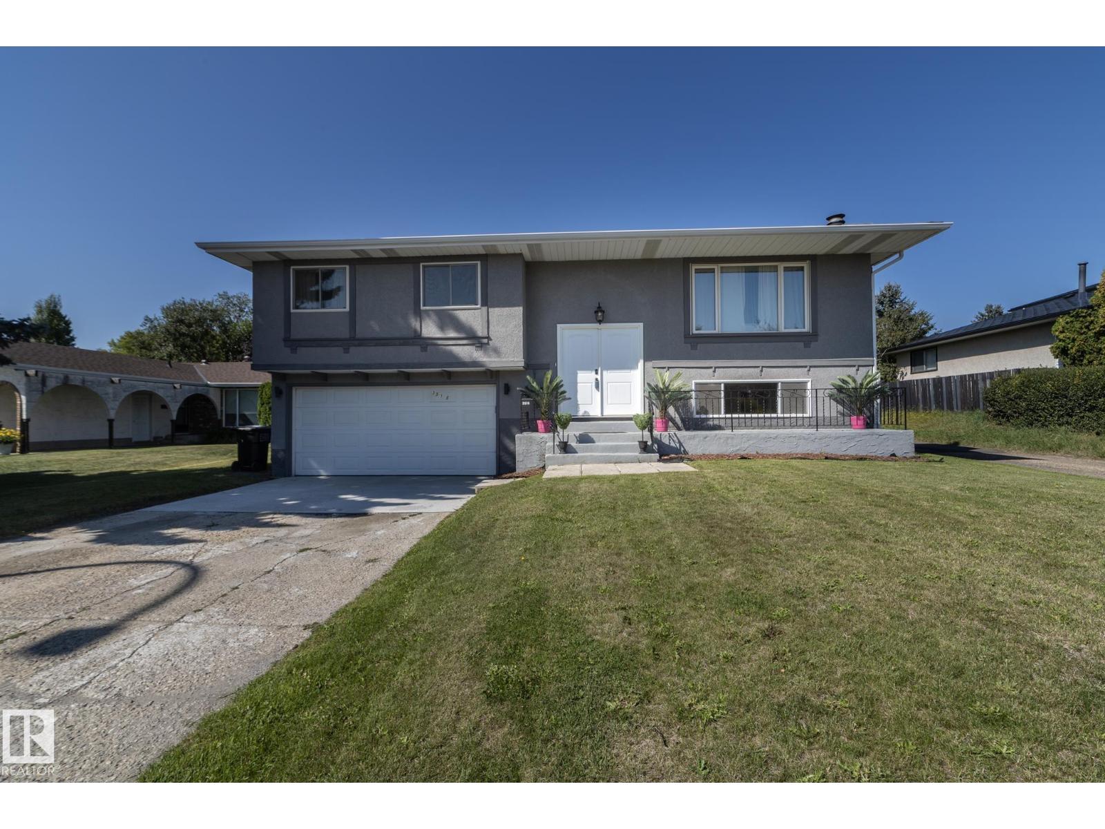 Photo 1 of 3516 107 St Nw, Edmonton AB