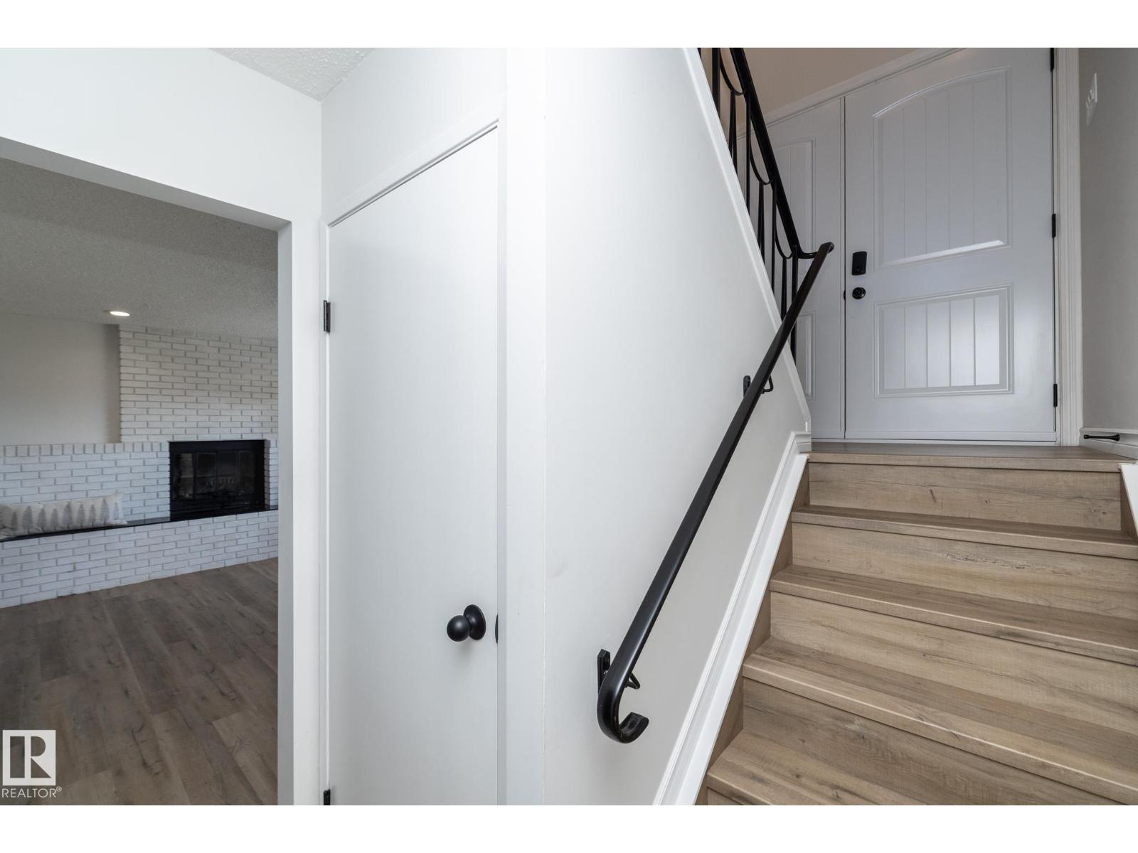 Photo 26 of 3516 107 St Nw, Edmonton AB