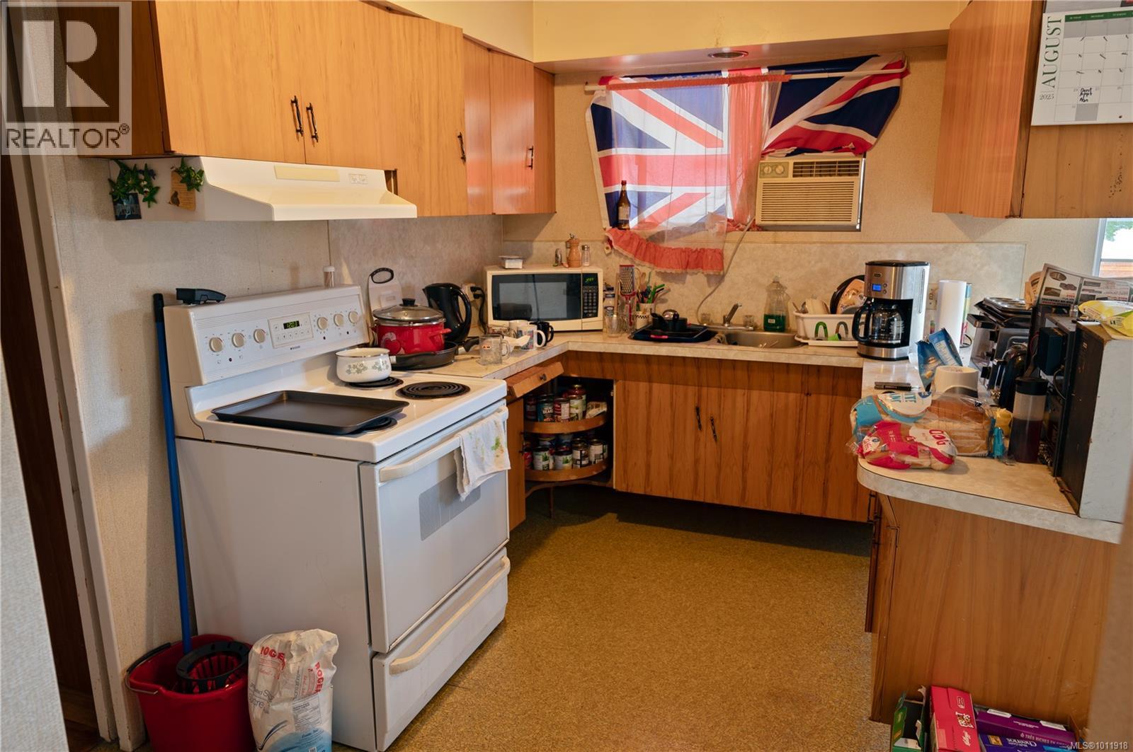Photo 4 of 2871 15th Ave, Port Alberni BC