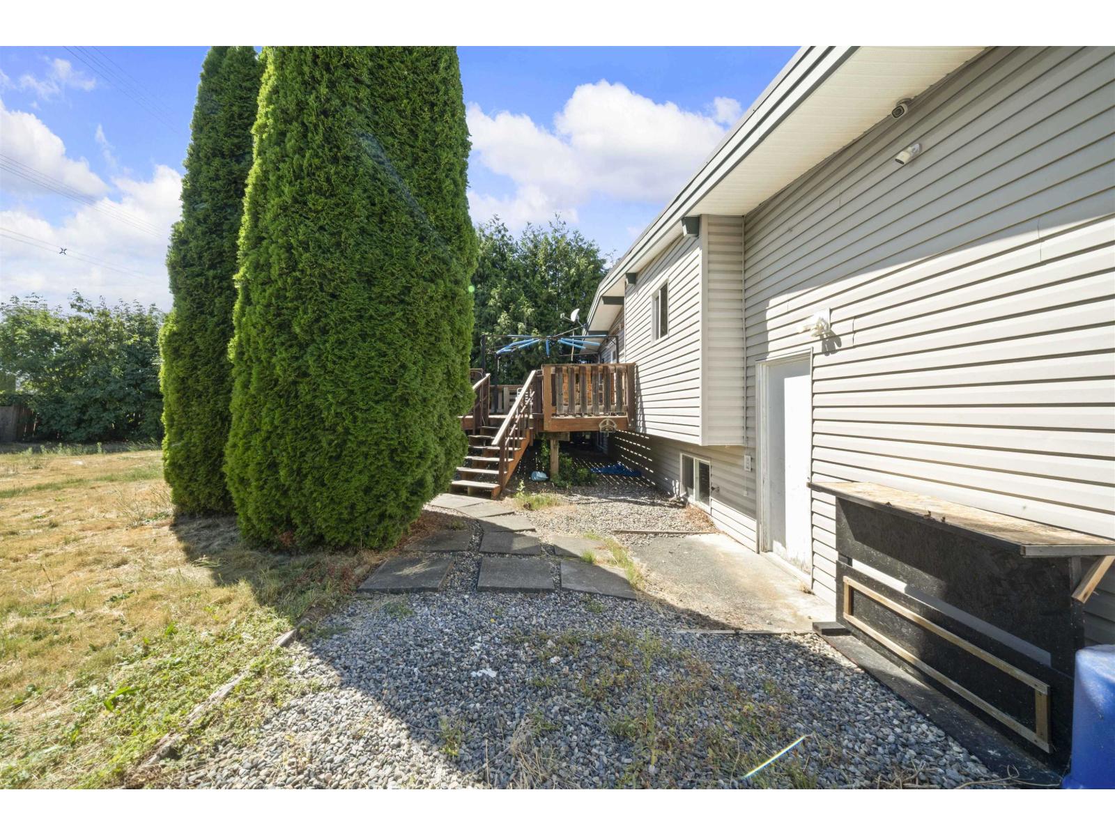 Photo 2 of 45266 Balmoral Avenue Sardis South, Chilliwack BC