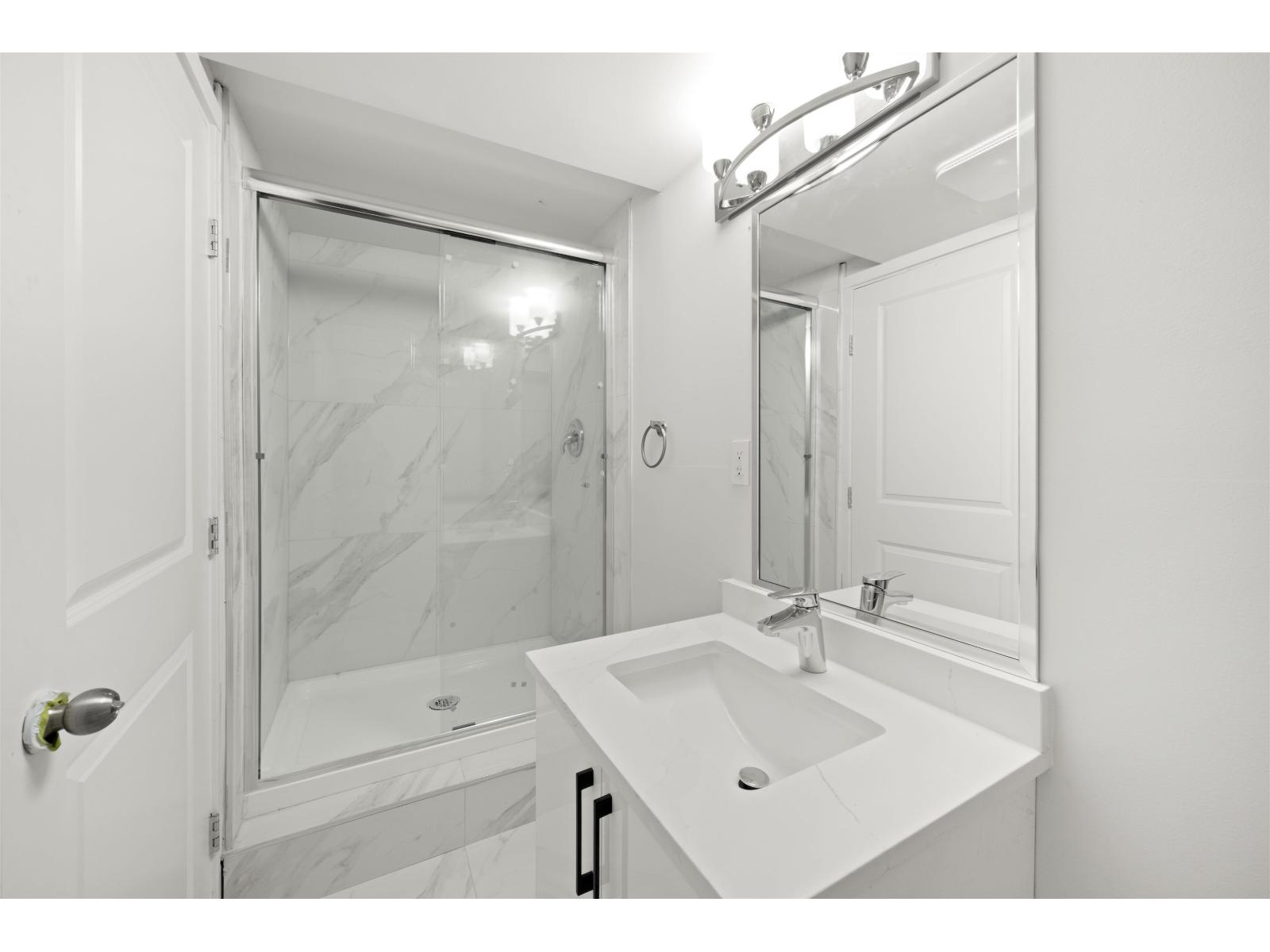 Photo 8 of 45266 Balmoral Avenue Sardis South, Chilliwack BC