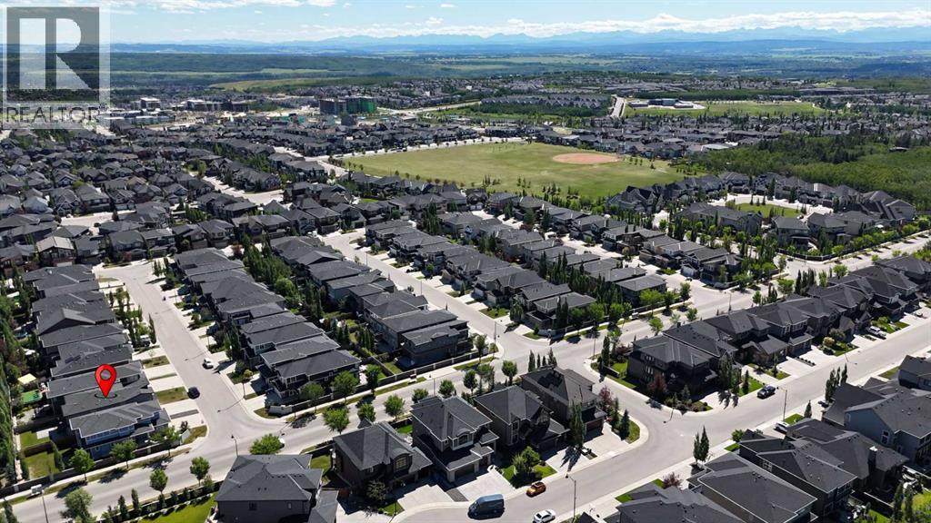 Single Family House for Sale in  aspen summit Mount SW Aspen Woods Calgary 