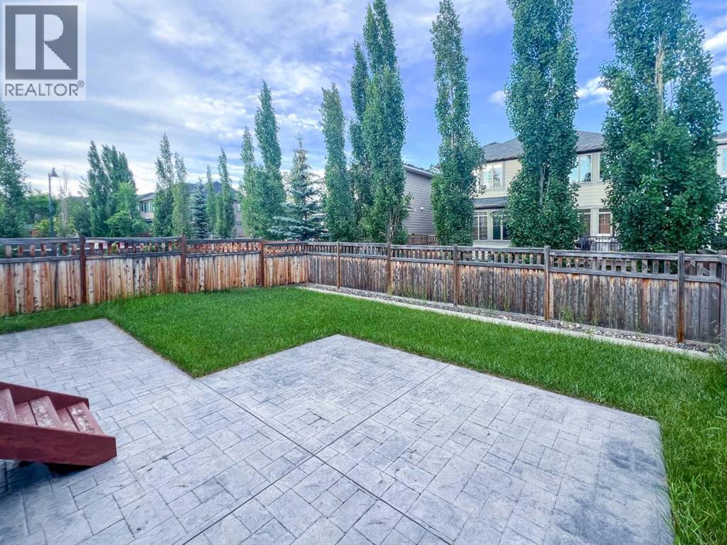 Single Family House for Sale in  aspen summit Mount SW Aspen Woods Calgary 