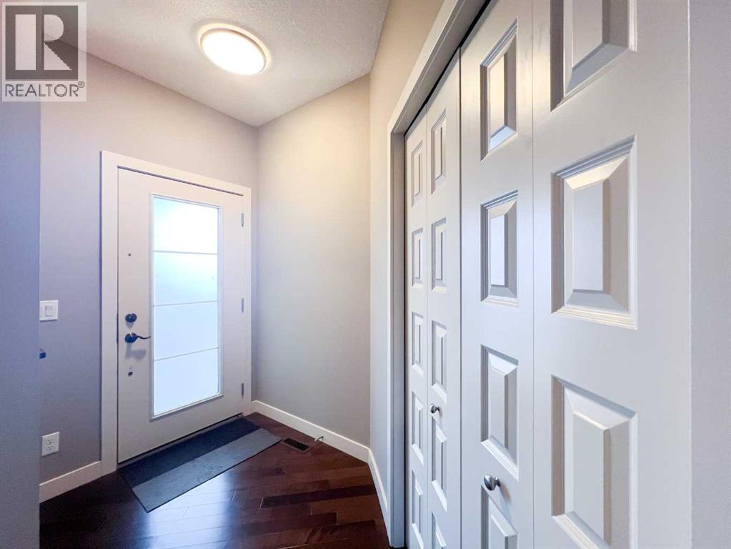 Single Family House for Sale in  aspen summit Mount SW Aspen Woods Calgary 