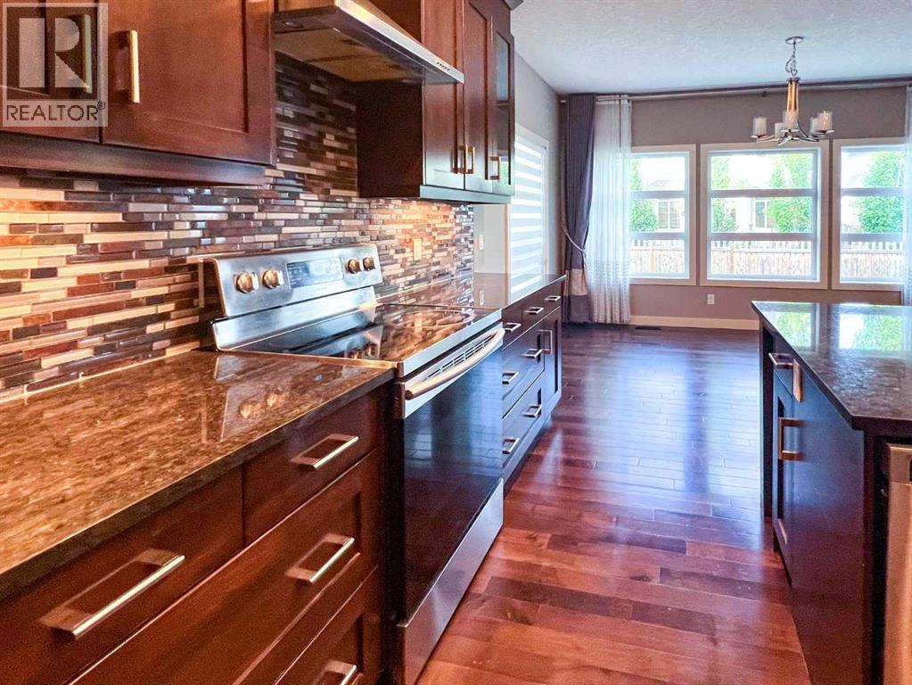 Single Family House for Sale in  aspen summit Mount SW Aspen Woods Calgary 