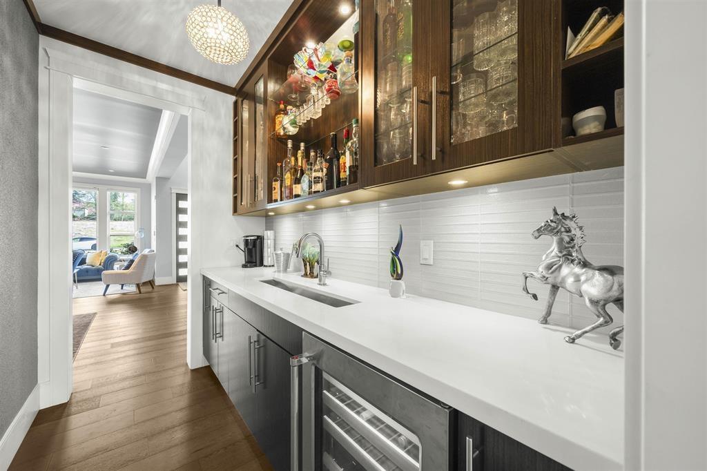 Photo 10 of 17585 Abbey Drive, Surrey BC
