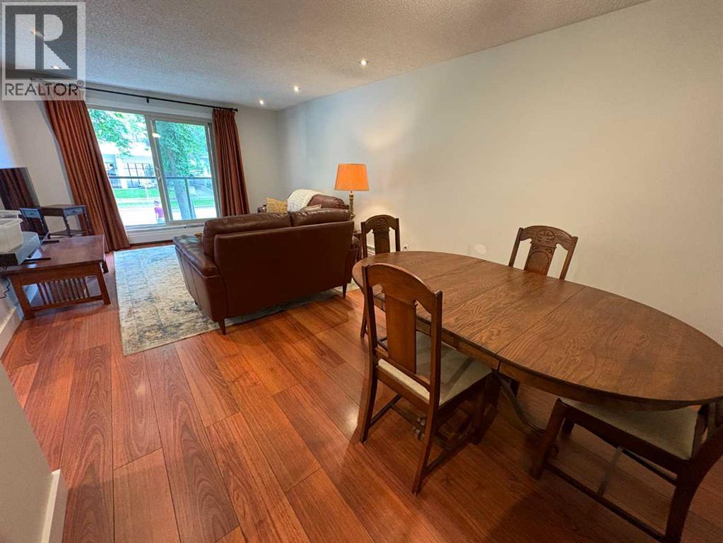Single Family House for Sale in    Avenue SW Mission Calgary 