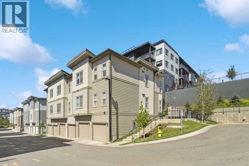 Single Family House for Sale in    Street SW Aspen Woods Calgary 
