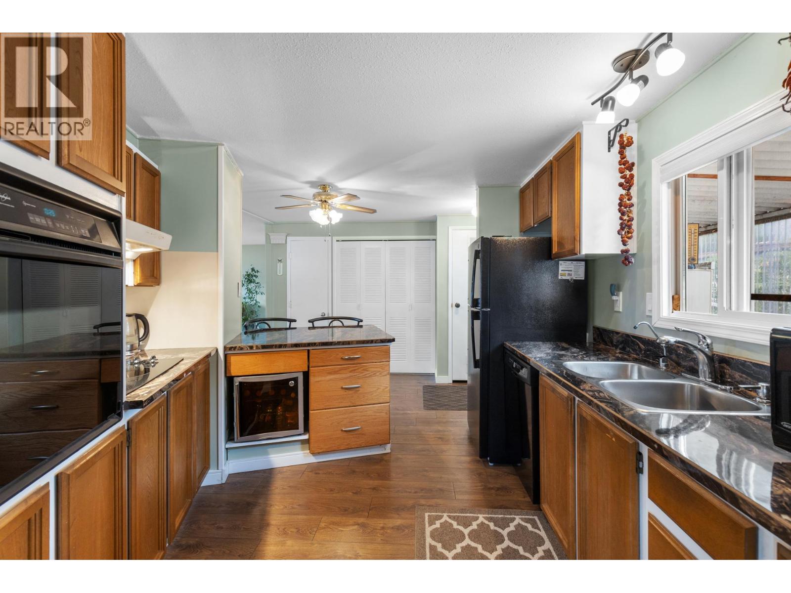 29 1929 97 Highway South, Westbank