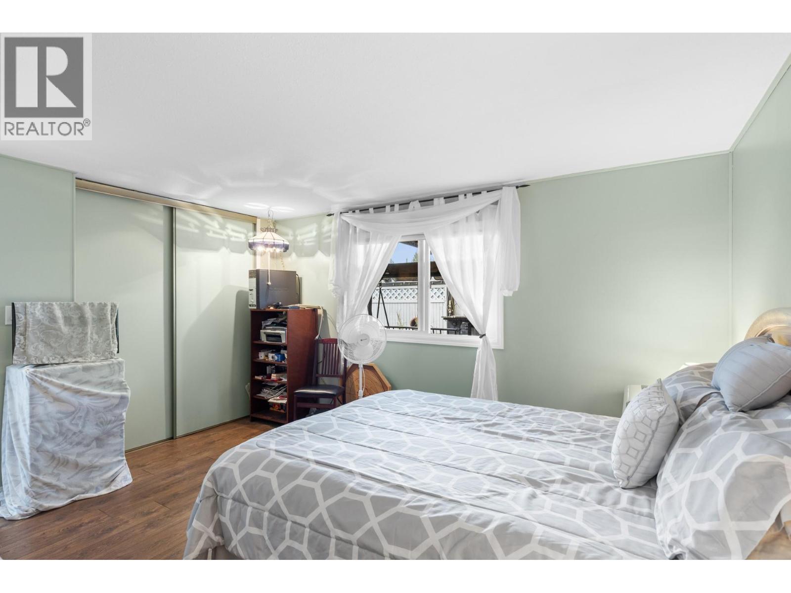 29 1929 97 Highway South, Westbank