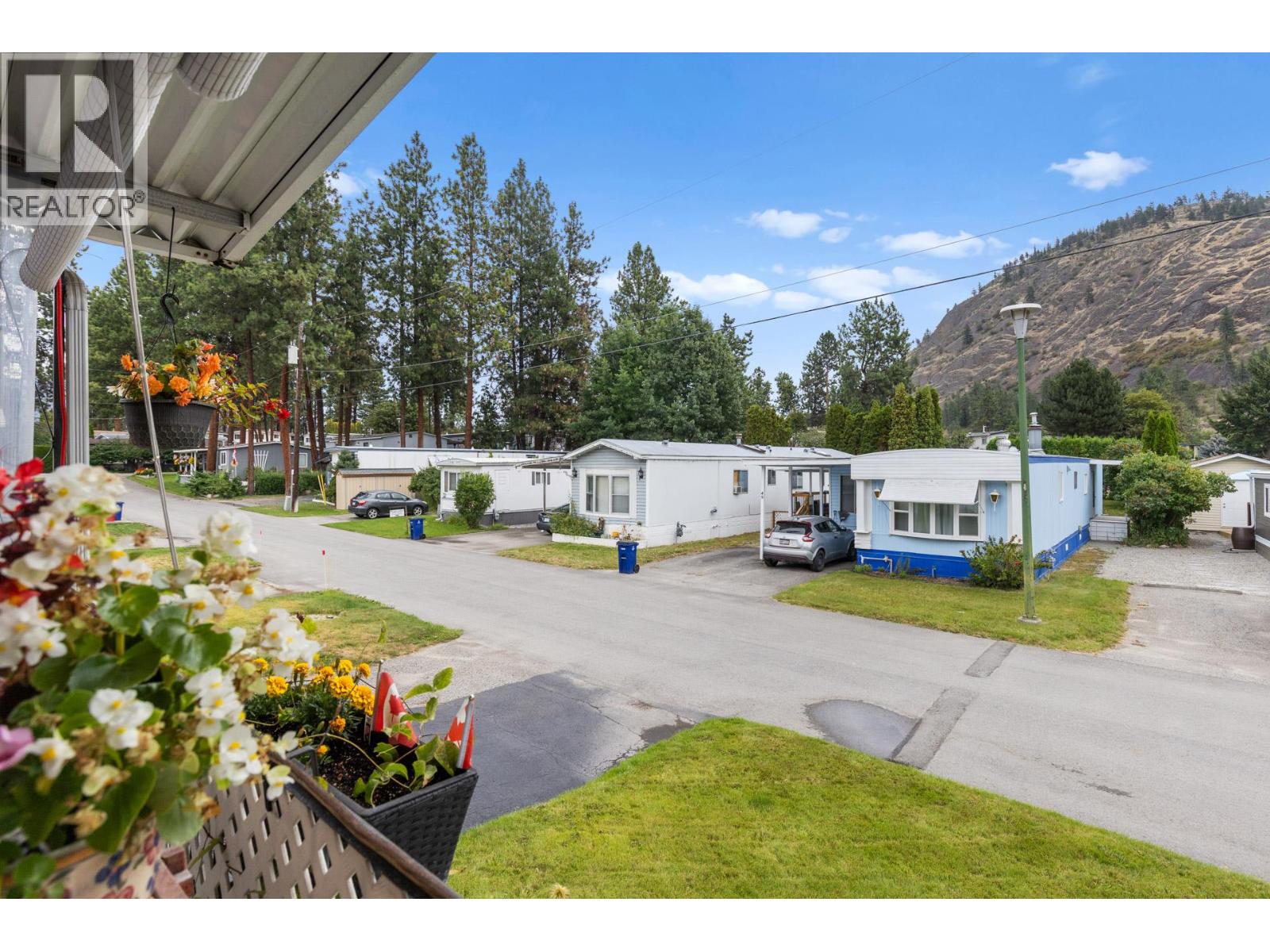 29 1929 97 Highway South, Westbank