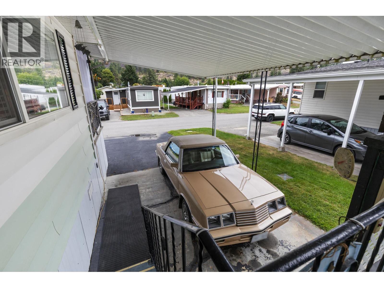 29 1929 97 Highway South, Westbank