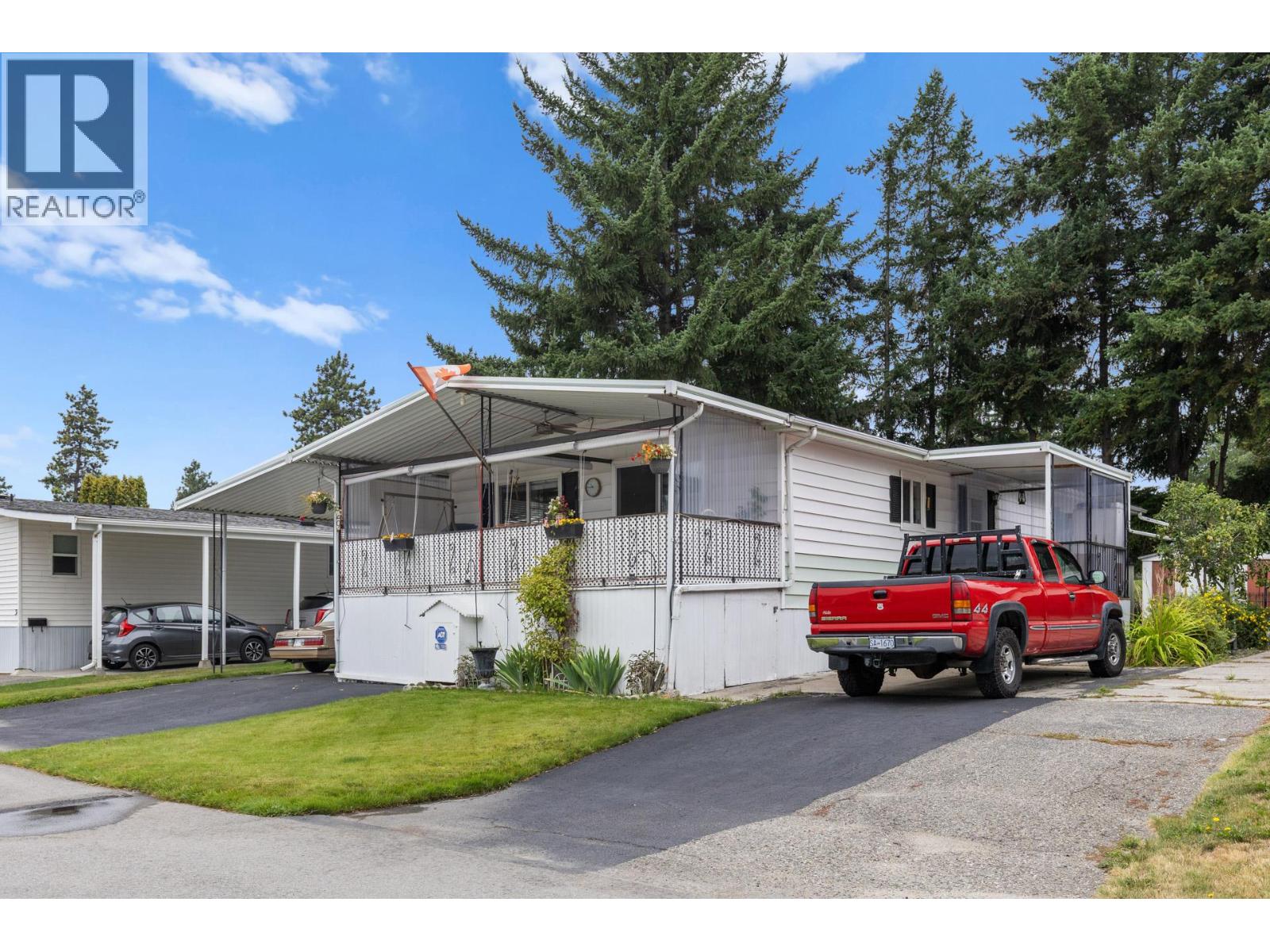 29 1929 97 Highway South, Westbank