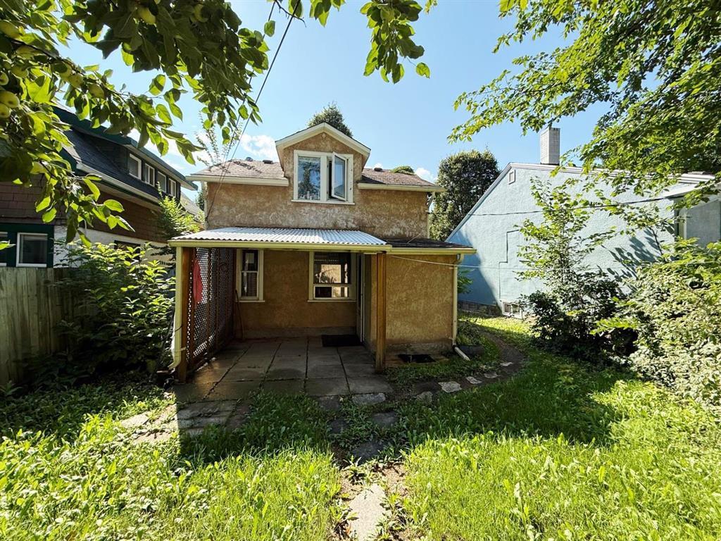 Photo 2 of 37 Pilgrim Avenue, Winnipeg MB