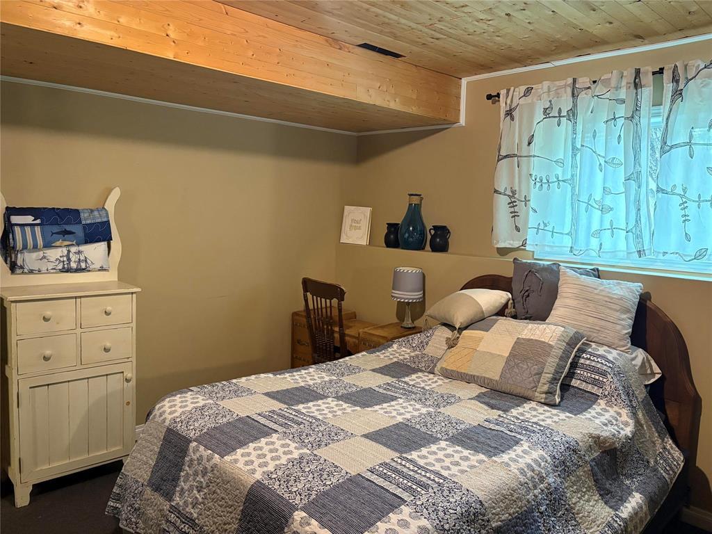 Photo 12 of 352 Barkman Avenue, Steinbach MB