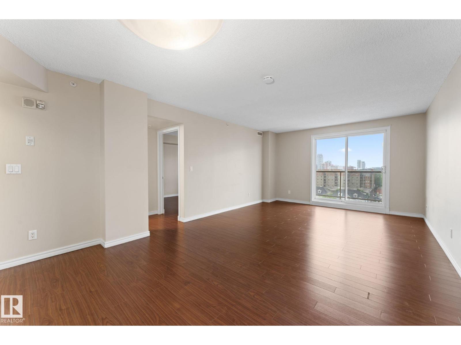 Photo 14 of 907 10909 103 Av Nw, Edmonton AB