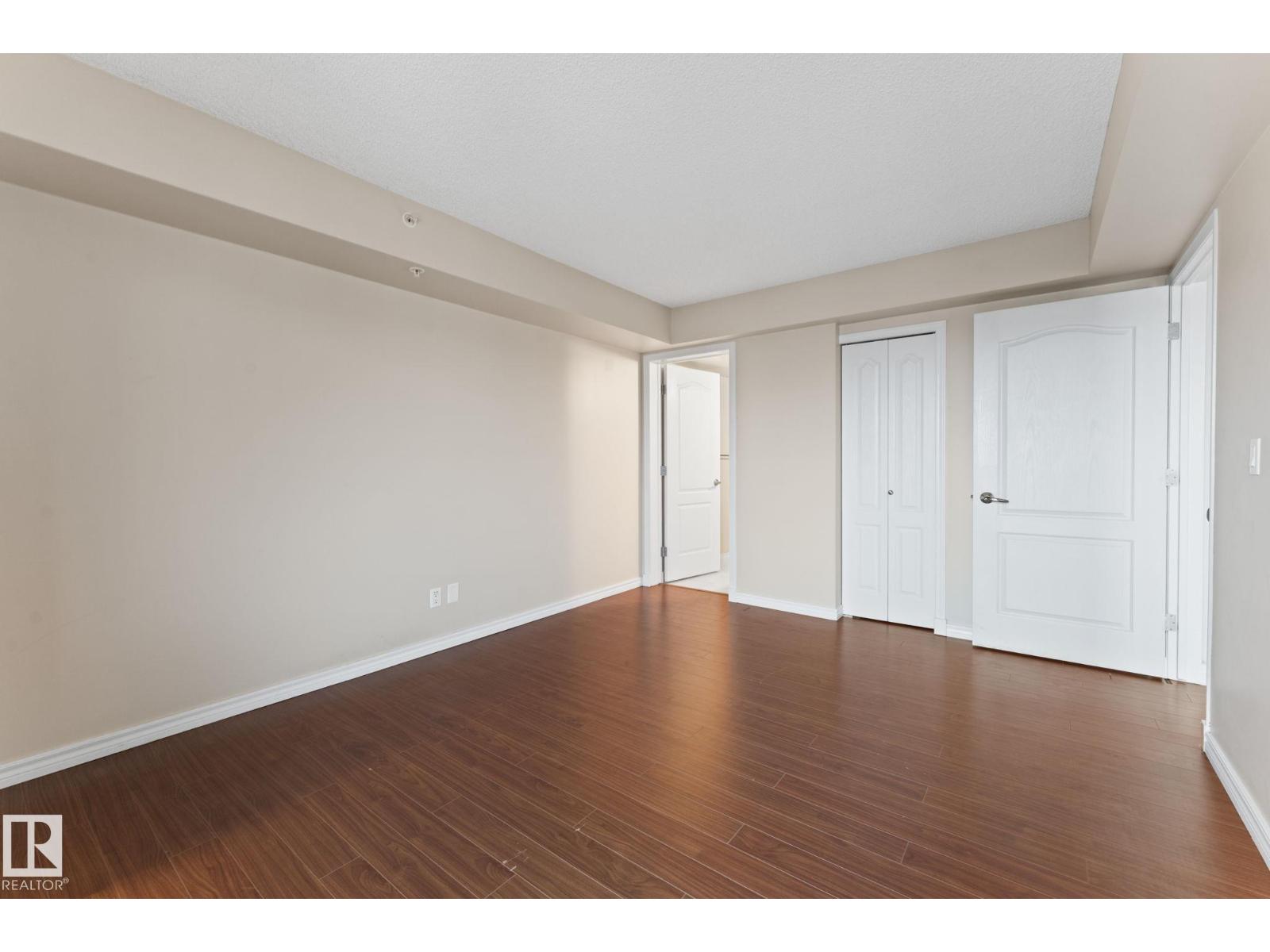 Photo 18 of 907 10909 103 Av Nw, Edmonton AB