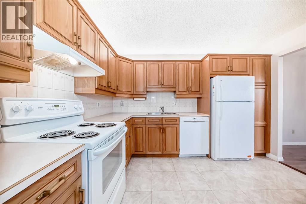 Single Family House for Sale in    Avenue SW Windsor Park Calgary 