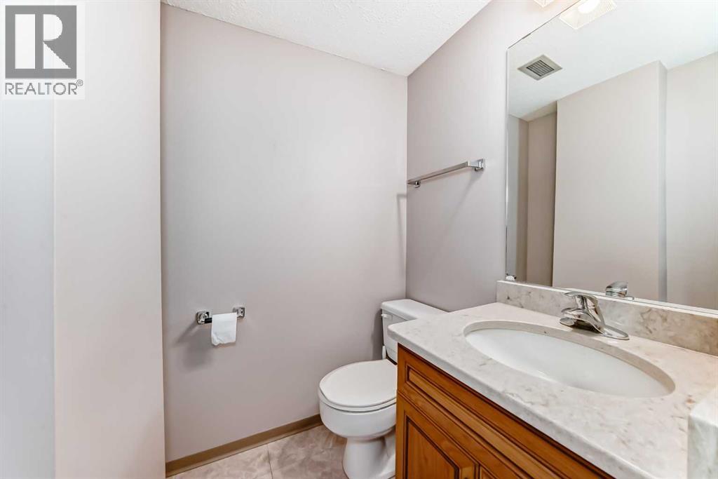 Single Family House for Sale in    Avenue SW Windsor Park Calgary 
