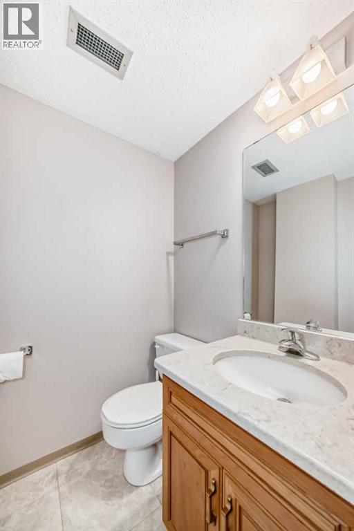 Single Family House for Sale in    Avenue SW Windsor Park Calgary 
