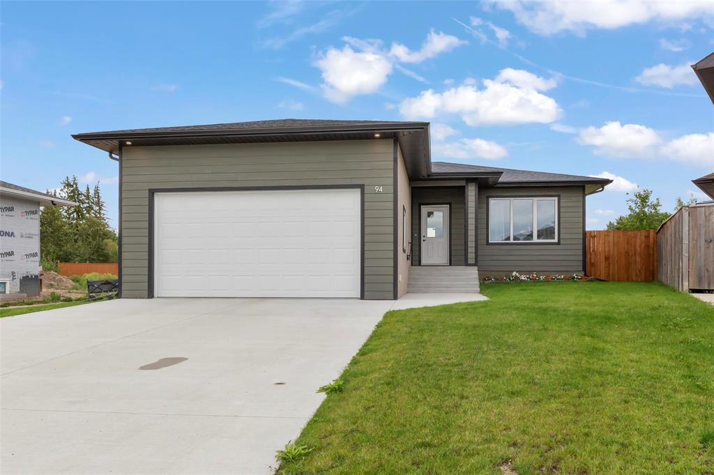 Photo 8 of 94 Woodridge Drive, Beausejour MB