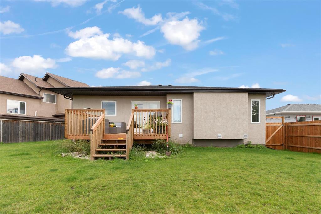 Photo 9 of 94 Woodridge Drive, Beausejour MB