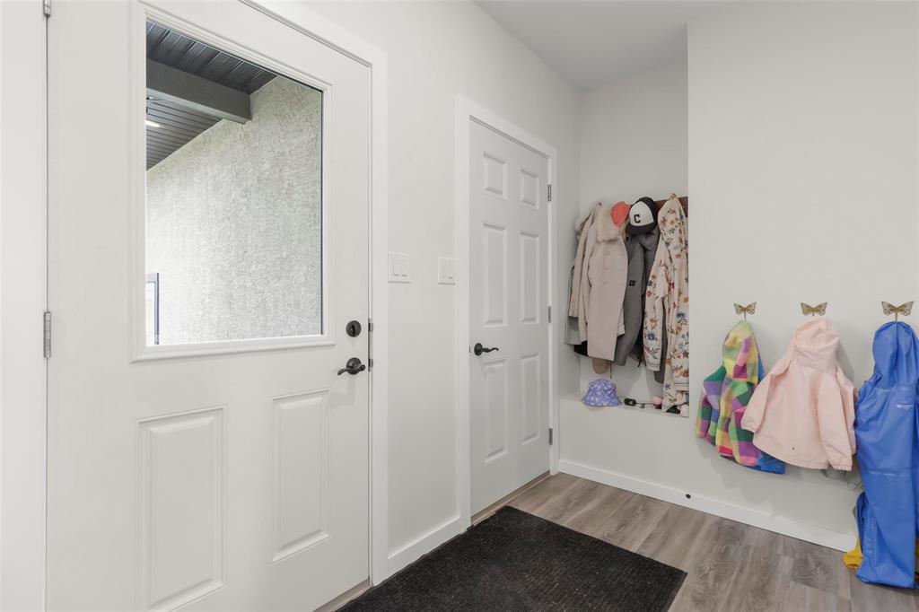 Photo 2 of 94 Woodridge Drive, Beausejour MB