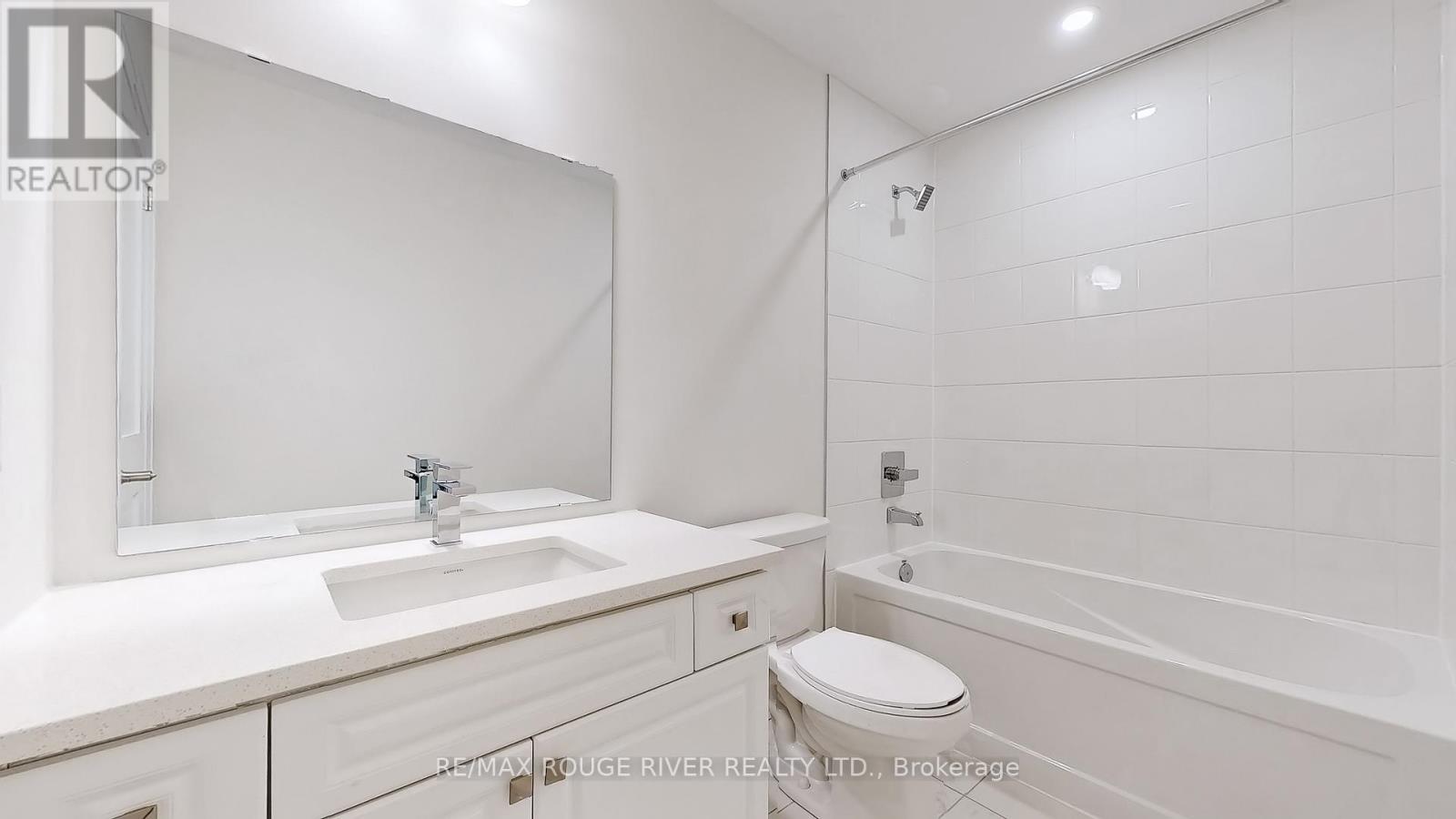 Photo 16 of 25 Coote Court, Ajax ON