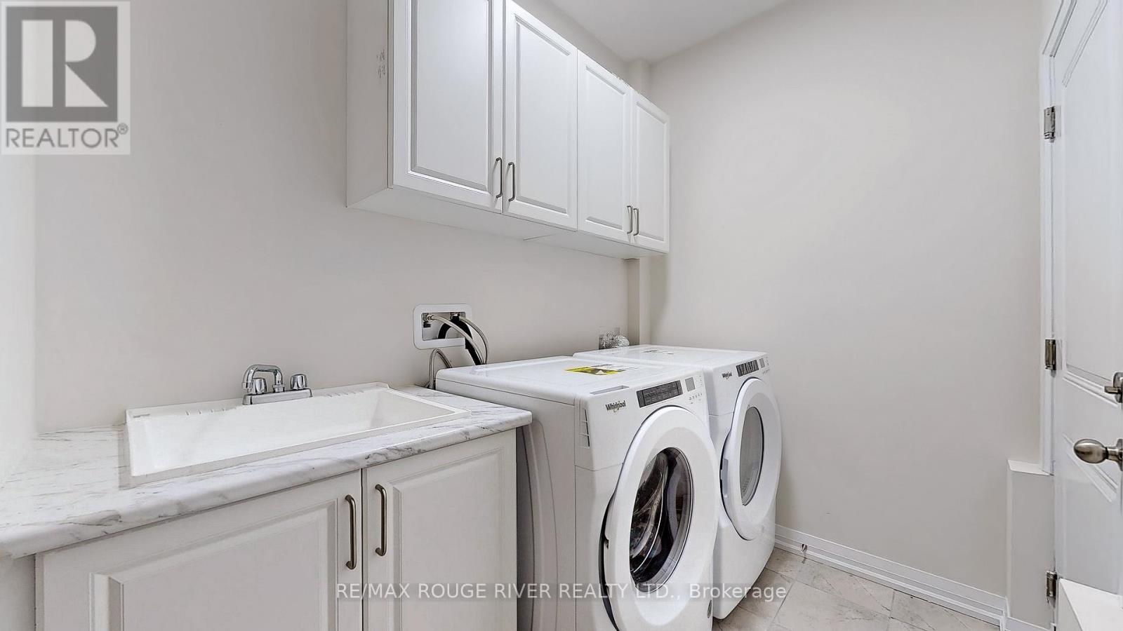 Photo 13 of 25 Coote Court, Ajax ON