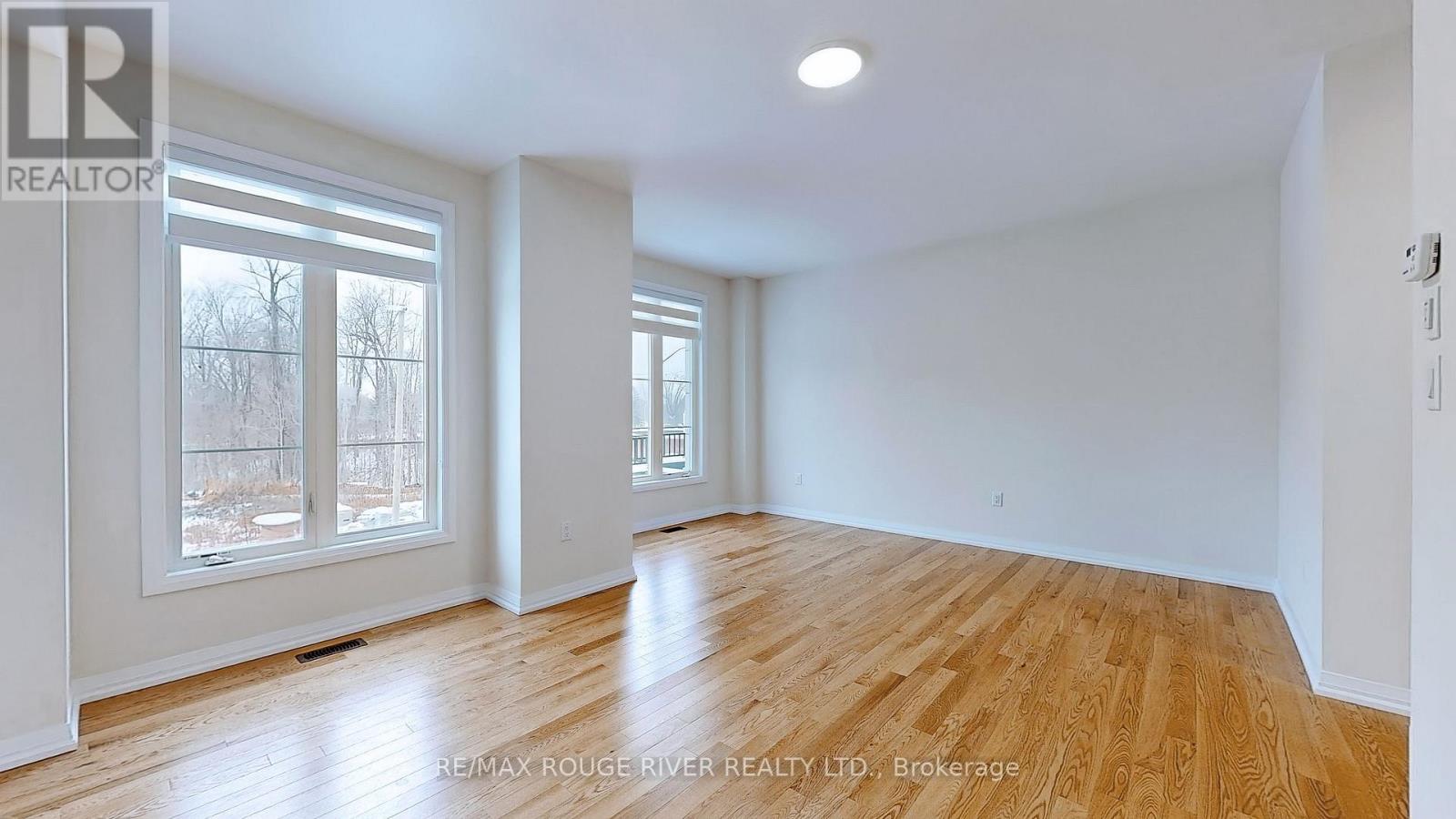 Photo 17 of 25 Coote Court, Ajax ON
