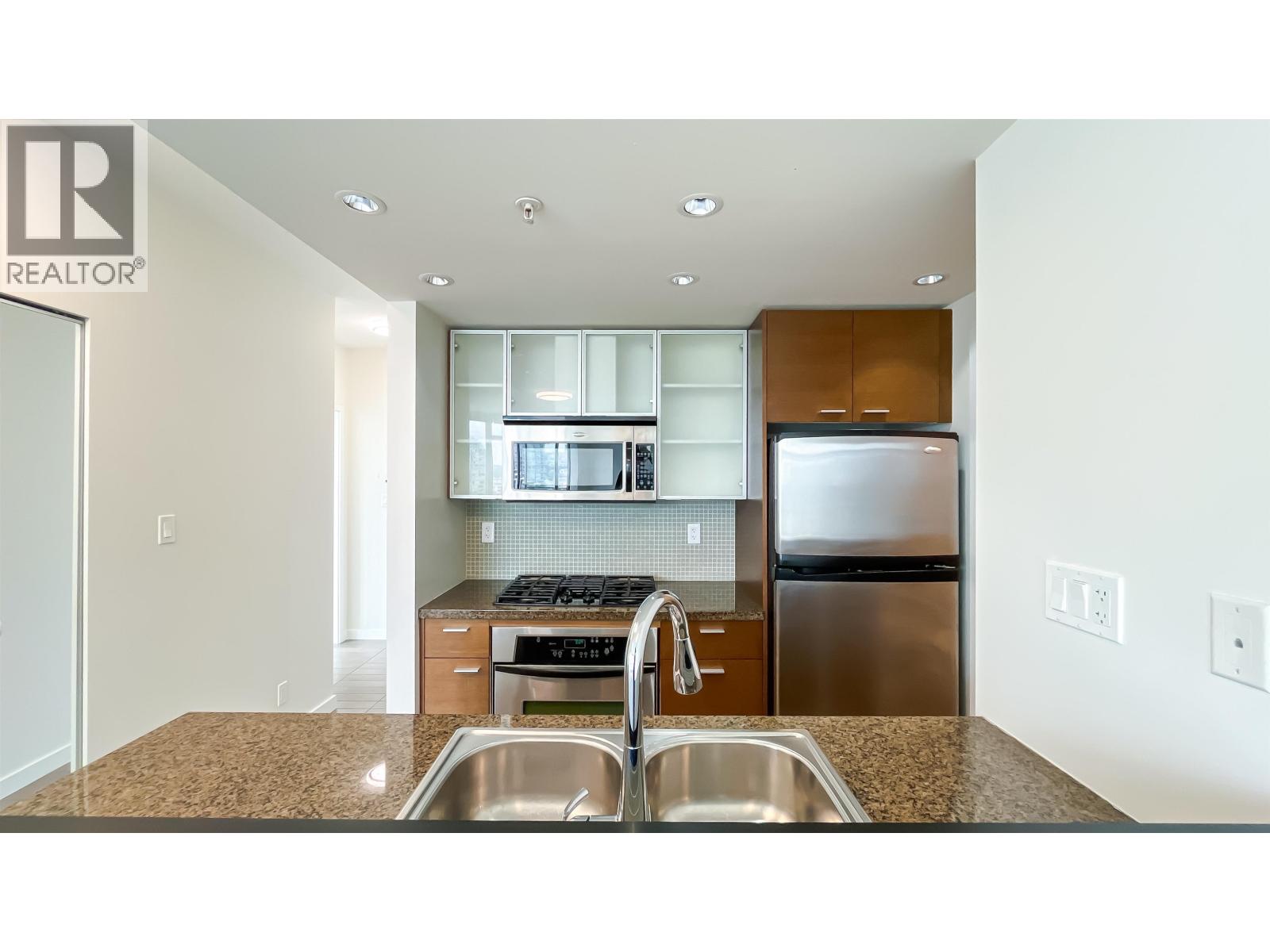 Photo 11 of 1603 980 Cooperage Way, Vancouver BC