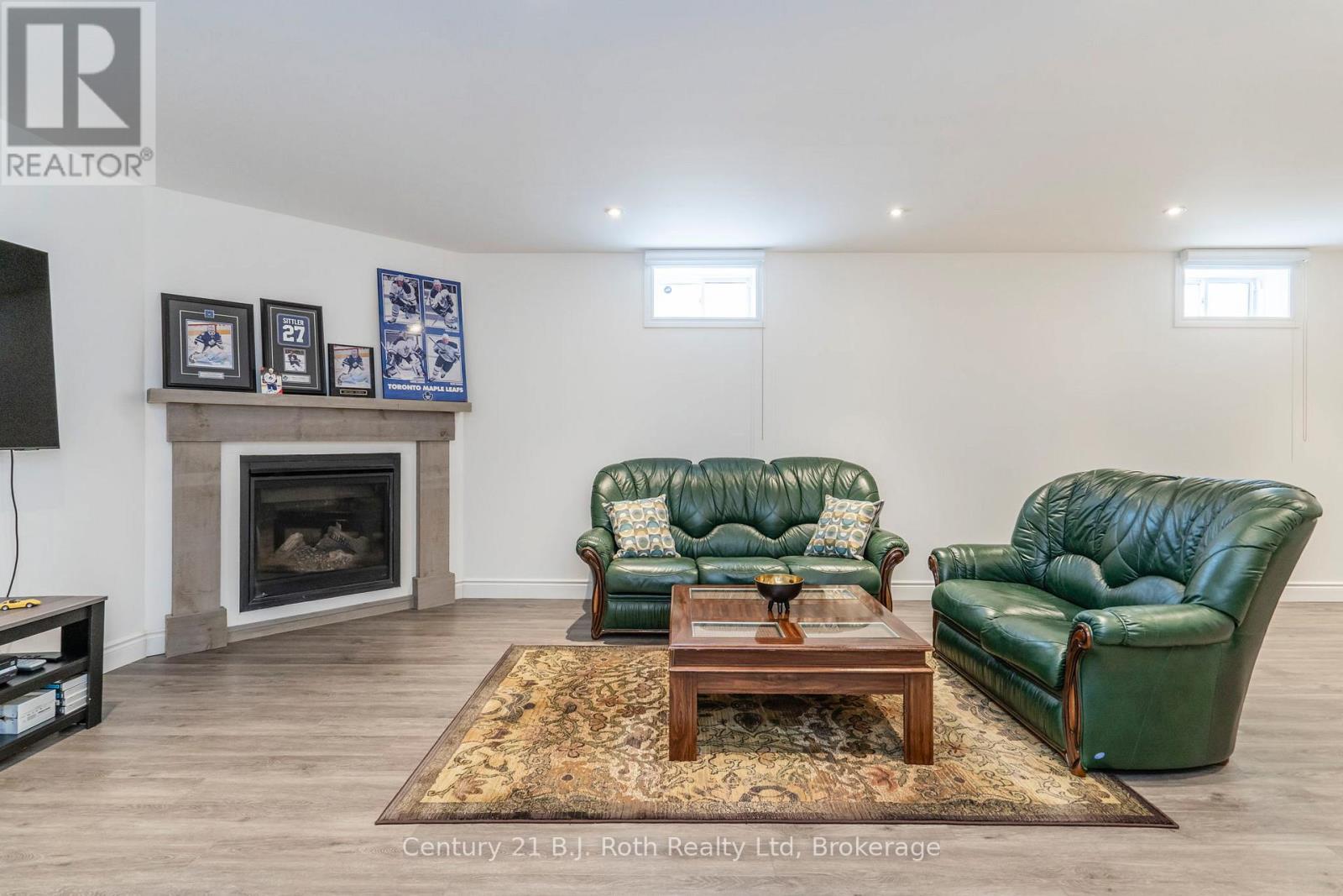 Photo 23 of 4 Charlie Rawson Boulevard, Tay ON