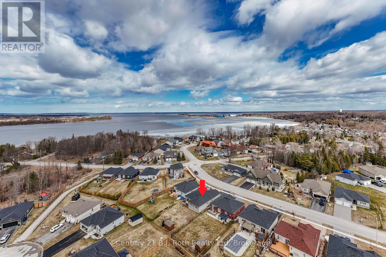 Photo 44 of 4 Charlie Rawson Boulevard, Tay ON