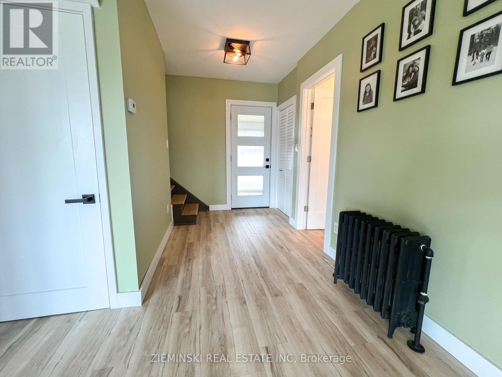 Photo 5 of 198 Marion Street, Iroquois Falls ON