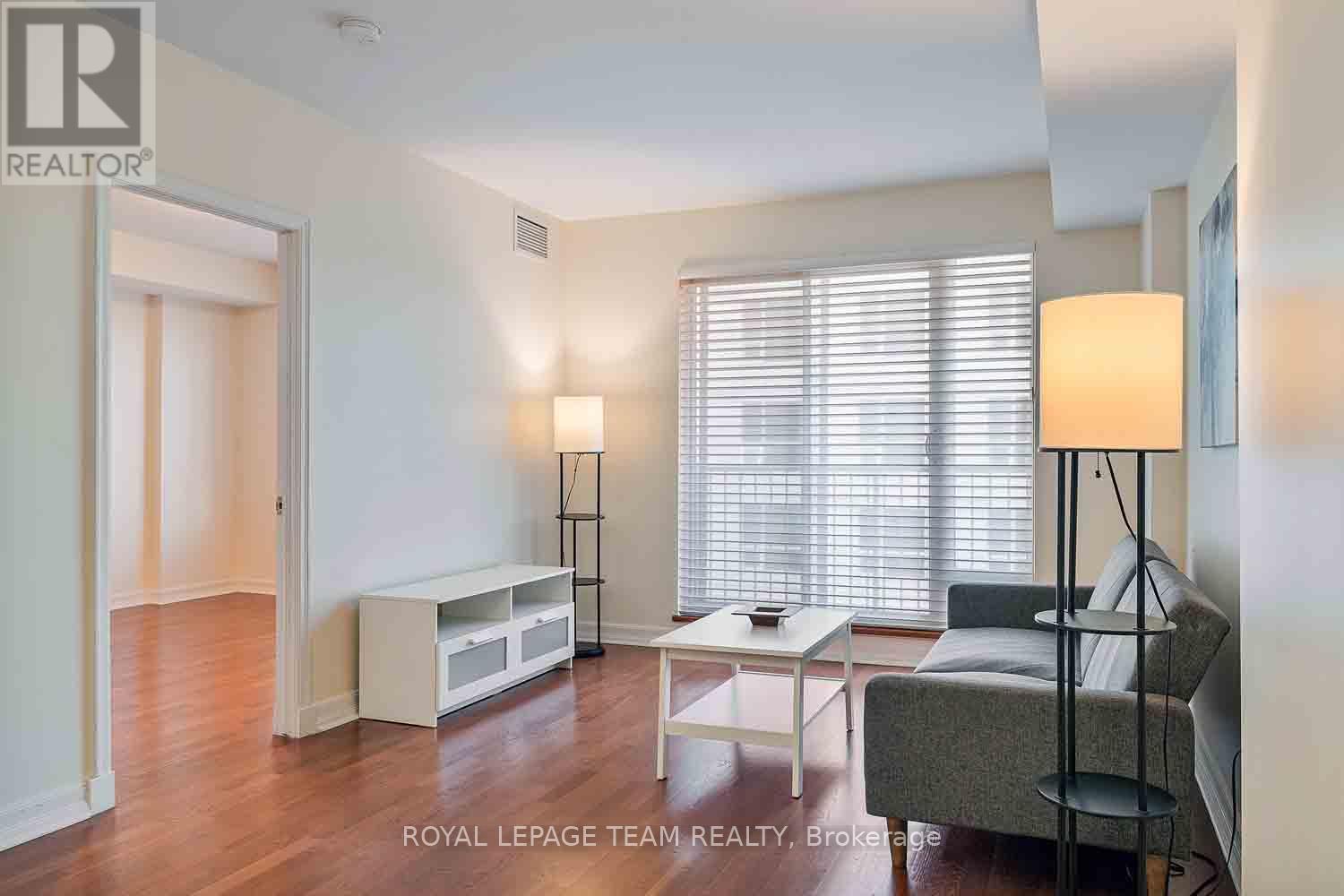 Photo 4 of 909 200 Besserer Street, Ottawa ON