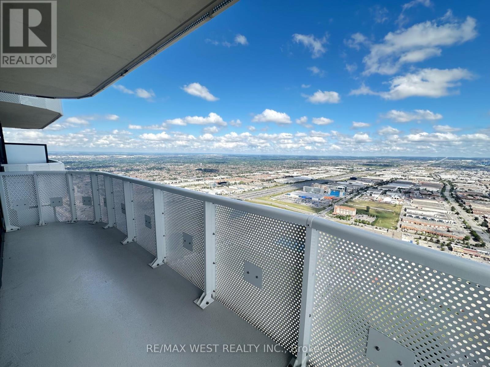 Photo 4 of 6312 225 Commerce Street, Vaughan ON