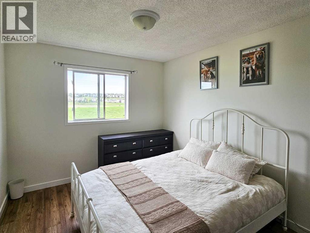 Single Family House Bi-level for Sale in  Hidden Spring Green NW Hidden Valley Calgary 