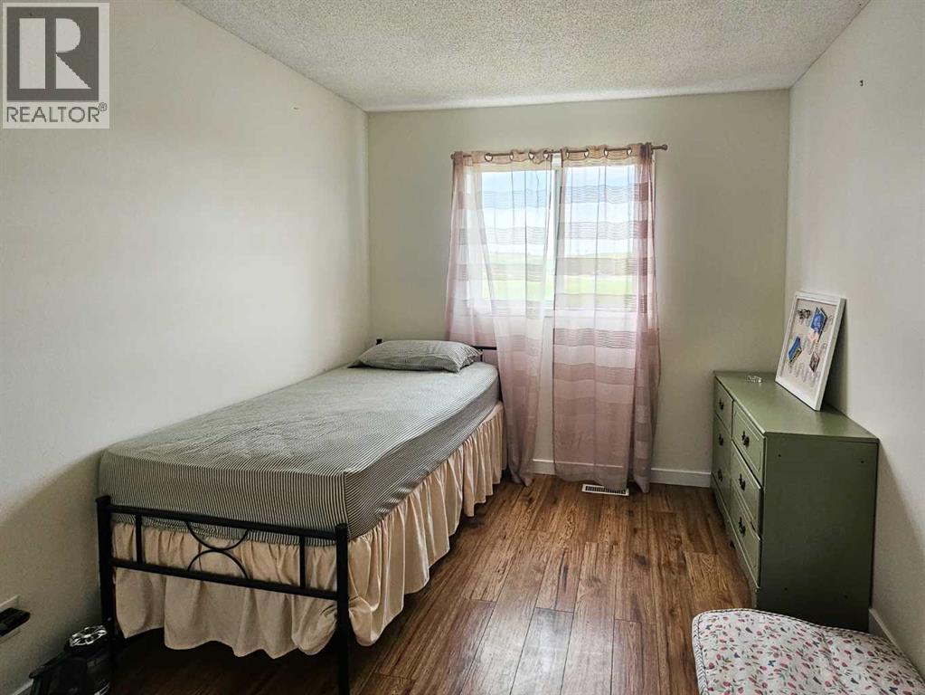 Single Family House Bi-level for Sale in  Hidden Spring Green NW Hidden Valley Calgary 