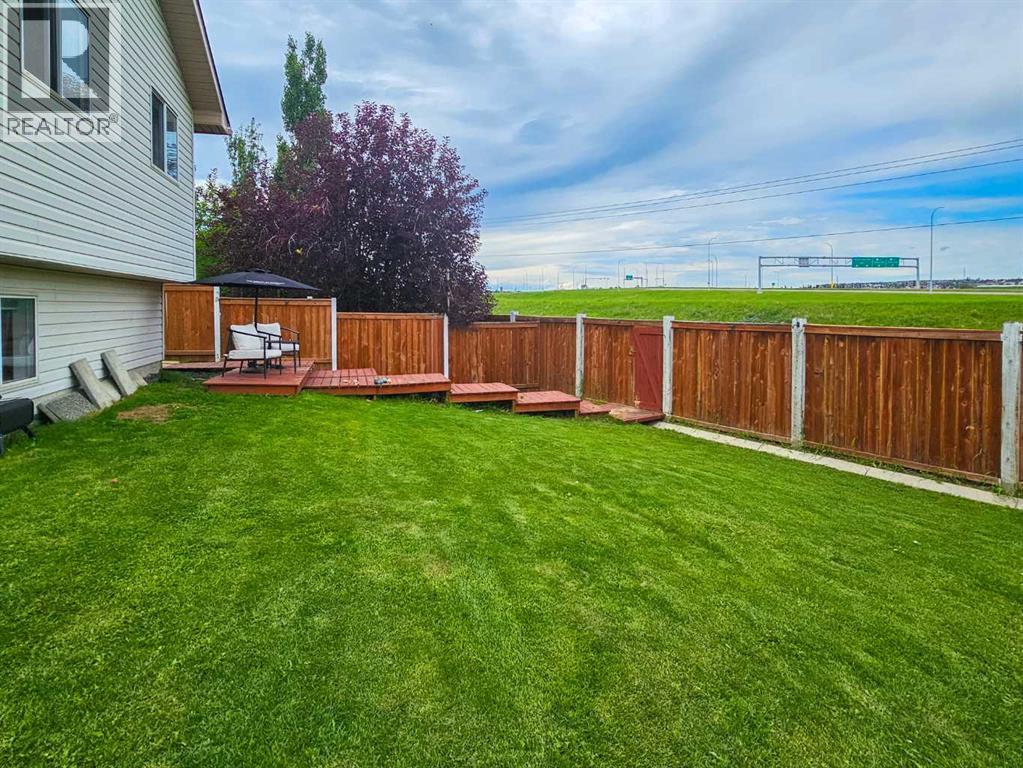 Single Family House Bi-level for Sale in  Hidden Spring Green NW Hidden Valley Calgary 