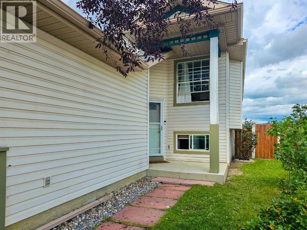 Single Family House Bi-level for Sale in  Hidden Spring Green NW Hidden Valley Calgary 