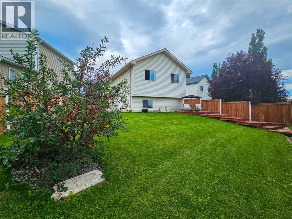 Single Family House Bi-level for Sale in  Hidden Spring Green NW Hidden Valley Calgary 