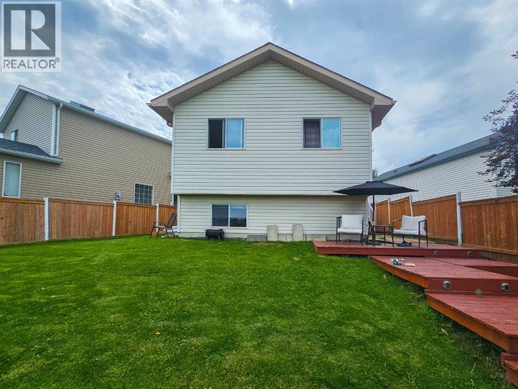 Single Family House Bi-level for Sale in  Hidden Spring Green NW Hidden Valley Calgary 