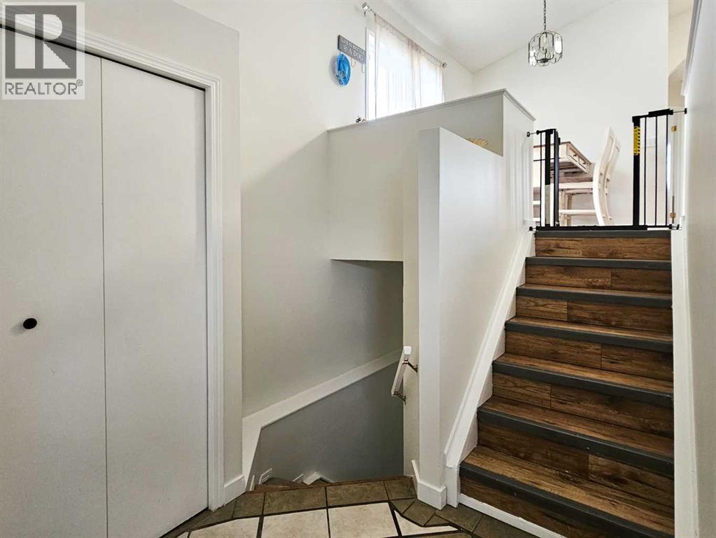 Single Family House Bi-level for Sale in  Hidden Spring Green NW Hidden Valley Calgary 