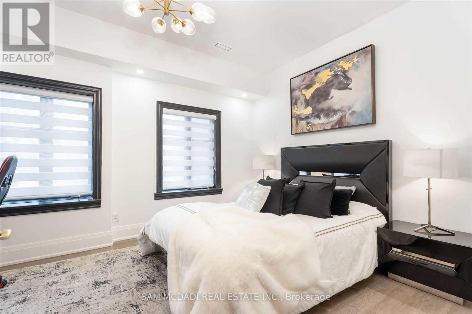 Photo 22 of 1540 Mississauga Road, Mississauga ON