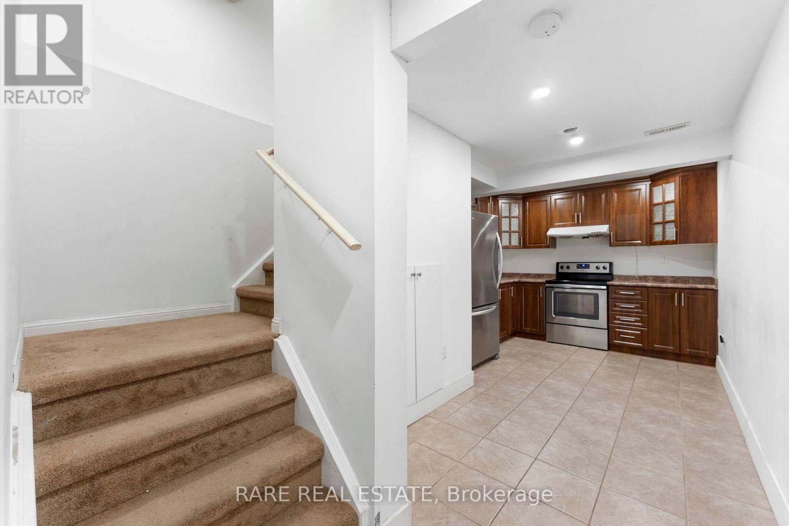 Photo 40 of 953 Rigo Cross, Milton ON