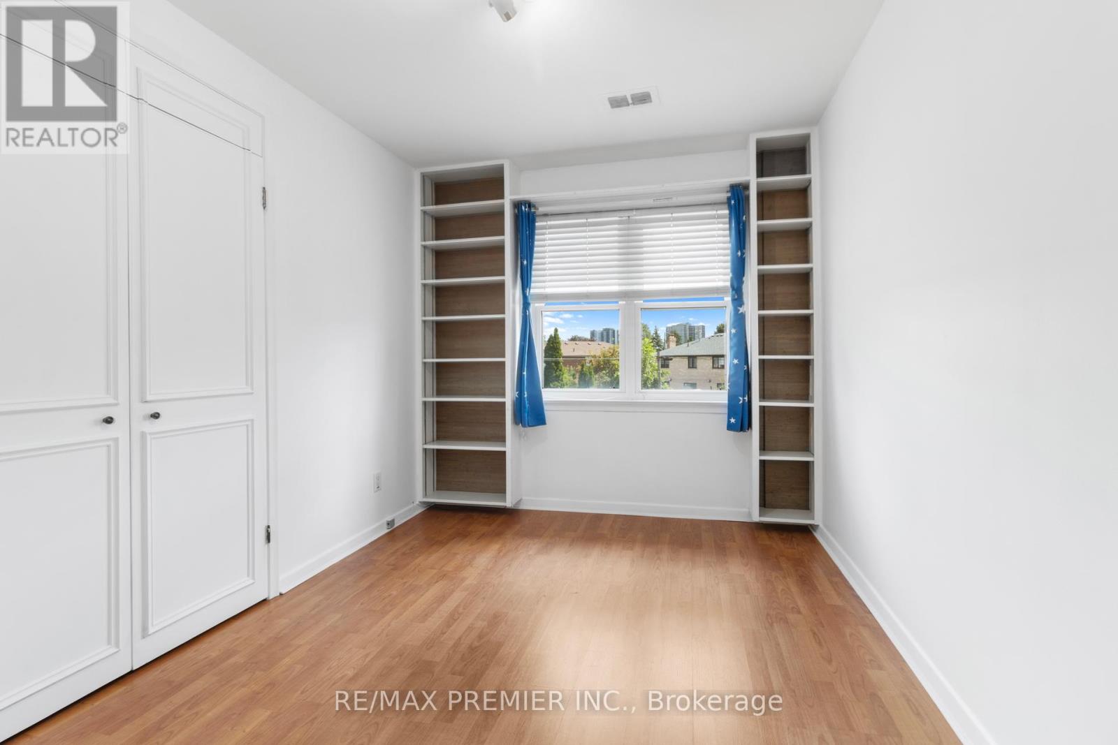 Photo 10 of 79 Pamille Place, Toronto ON